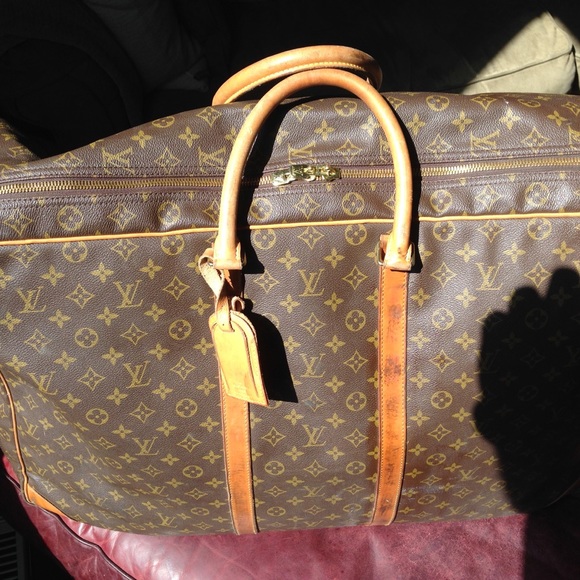 Authentic Vintage Louis Vuitton Monogram Sirius 70 Soft Suitcase - Picture 2 of 6